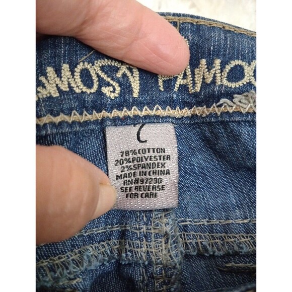 Womens Almost Famous Low Rise Distressed Capri Jeans Size 7 Medium Wash - Picture 10 of 12